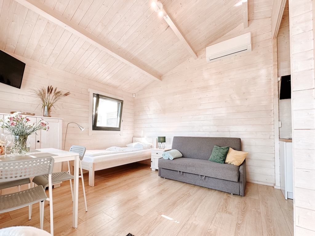 GROUND FLOOR HOLIDAY COTTAGE